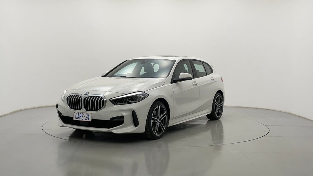2020 BMW 1 18i M Sport, Automatic, 33702 km, Left Front Diagonal (45- Degree) View