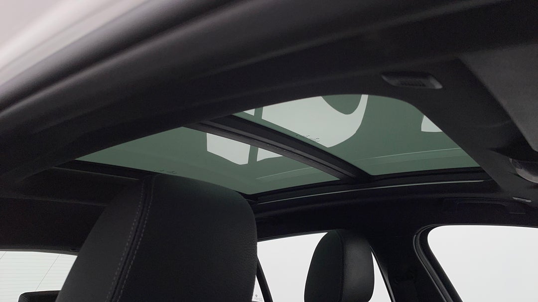 2020 BMW 1 18i M Sport, Automatic, 33702 km, Interior Sunroof/Moonroof