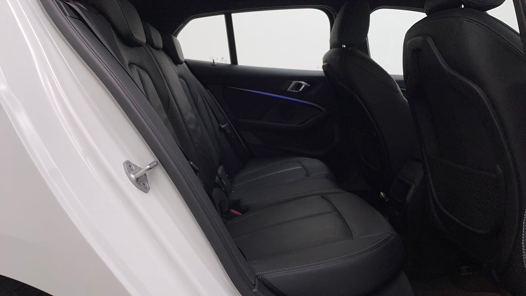 2020 BMW 1 18i M Sport, Automatic, 33702 km, Right Side Rear Door Cabin View