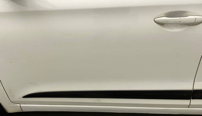 2015 Hyundai Elite i20 SPORTZ 1.2, Petrol, Manual, 99,313 km, Front passenger door - Minor scratches