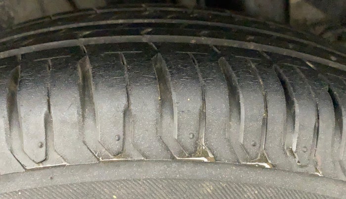 2015 Hyundai Elite i20 SPORTZ 1.2, Petrol, Manual, 99,313 km, Left Rear Tyre Tread