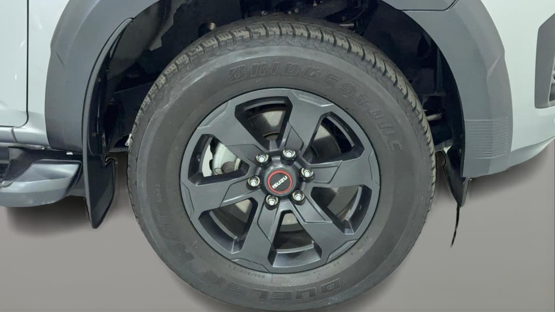 2024 Isuzu D-MAX X-terrain (4x4), Automatic, 24385 km, Right Front Wheel
