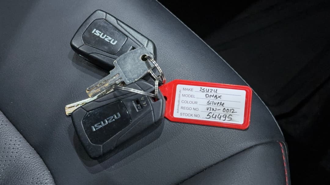 2024 Isuzu D-MAX X-terrain (4x4), Automatic, 24385 km, Key Close-up