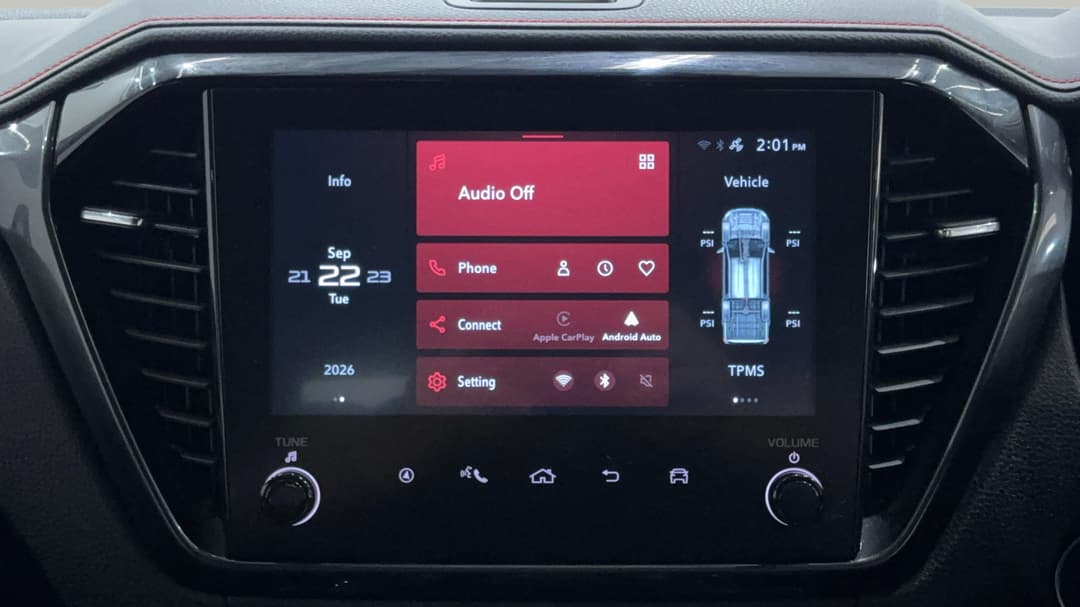 2024 Isuzu D-MAX X-terrain (4x4), Automatic, 24385 km, Infotainment System
