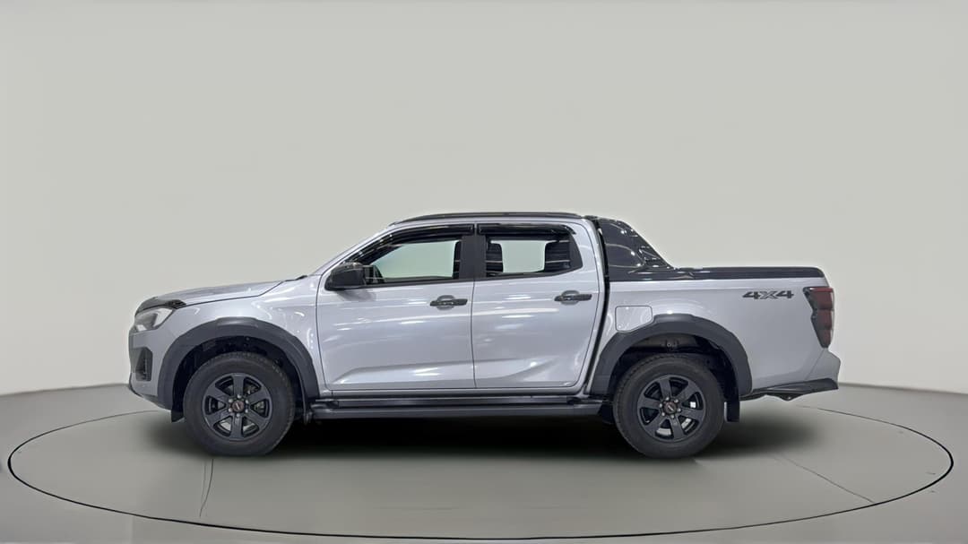 2024 Isuzu D-MAX X-terrain (4x4), Automatic, 24385 km, Left Side View