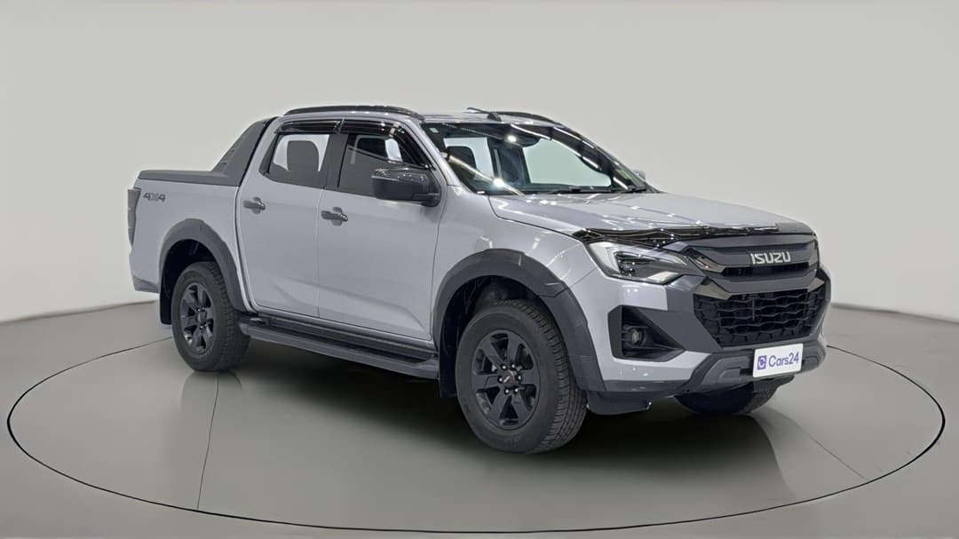2024 Isuzu D-MAX X-terrain (4x4), Automatic, 24385 km, Right Front Diagonal (45- Degree) View