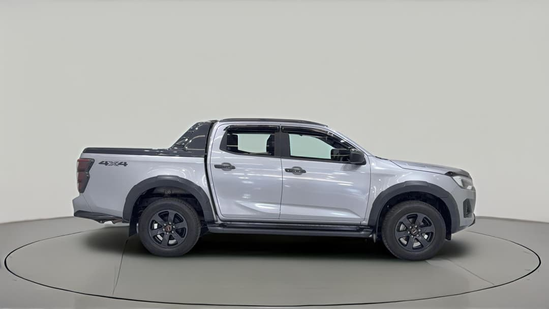 2024 Isuzu D-MAX X-terrain (4x4), Automatic, 24385 km, Right Side View
