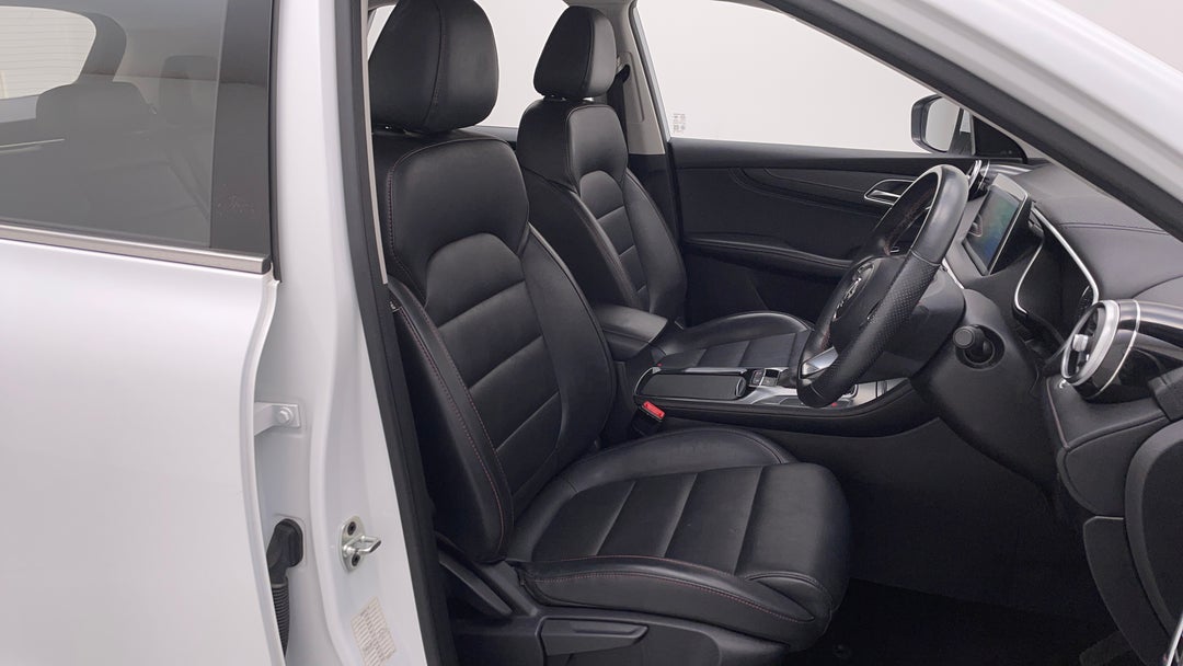 2022 MG HS Vibe, Automatic, 57720 km, Right Side Front Door Cabin View