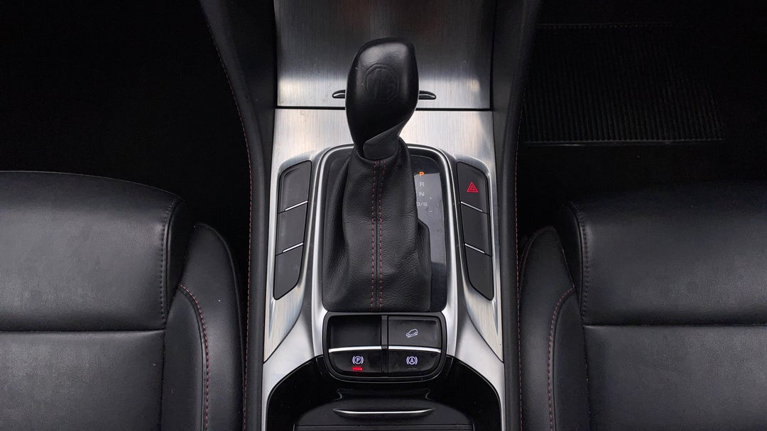 2022 MG HS Vibe, Automatic, 57720 km, Gear Lever 