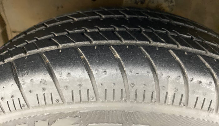 2018 Maruti Celerio ZXI D, Petrol, Manual, 42,729 km, Left Front Tyre Tread