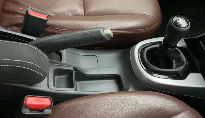 2017 Honda WR-V 1.2L I-VTEC VX MT, Petrol, Manual, 1,10,630 km, Gear Lever