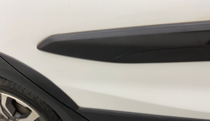 2017 Honda WR-V 1.2L I-VTEC VX MT, Petrol, Manual, 1,10,630 km, Right rear door - Minor scratches