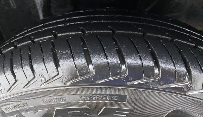 2017 Datsun Redi Go S 1.0, Petrol, Manual, 14,298 km, Left Front Tyre Tread