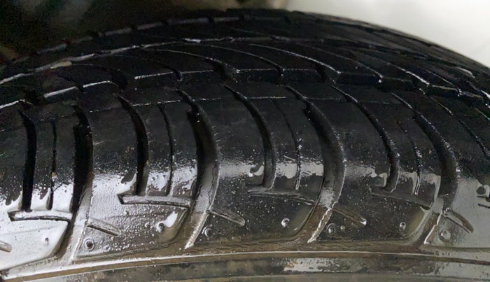 2015 Maruti Celerio VXI AGS, Petrol, Automatic, 10,138 km, Left Rear Tyre Tread