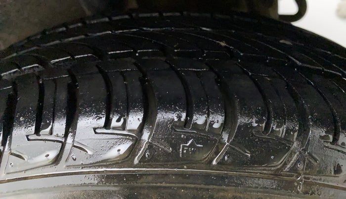 2015 Maruti Celerio VXI AGS, Petrol, Automatic, 10,138 km, Left Front Tyre Tread