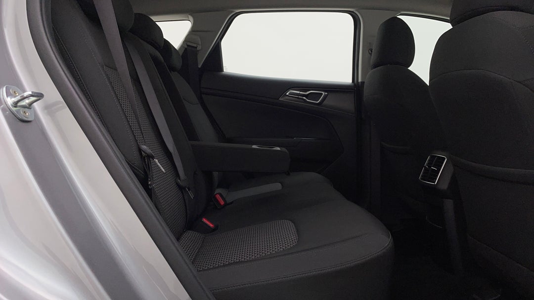 2022 Kia Sportage Sx (fwd), Automatic, 56785 km, Right Side Rear Door Cabin View