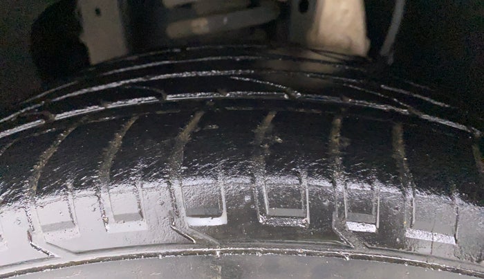 2018 Mahindra MARAZZO M8 7 STR, Diesel, Manual, 35,740 km, Left Front Tyre Tread