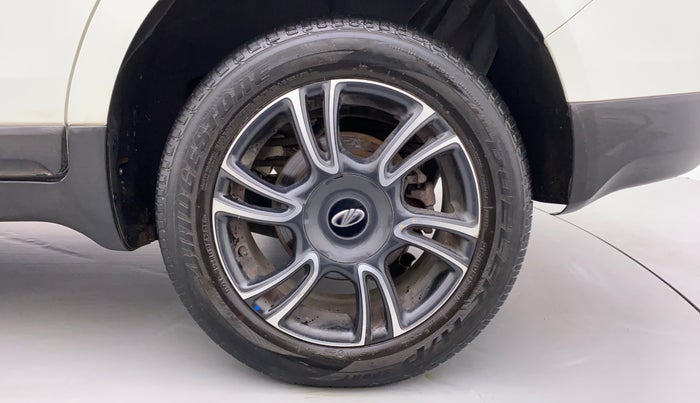 2018 Mahindra MARAZZO M8 7 STR, Diesel, Manual, 35,740 km, Left Rear Wheel