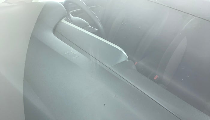 2017 Honda WR-V 1.2L I-VTEC VX MT, Petrol, Manual, 87,581 km, Front windshield - Minor spot on windshield