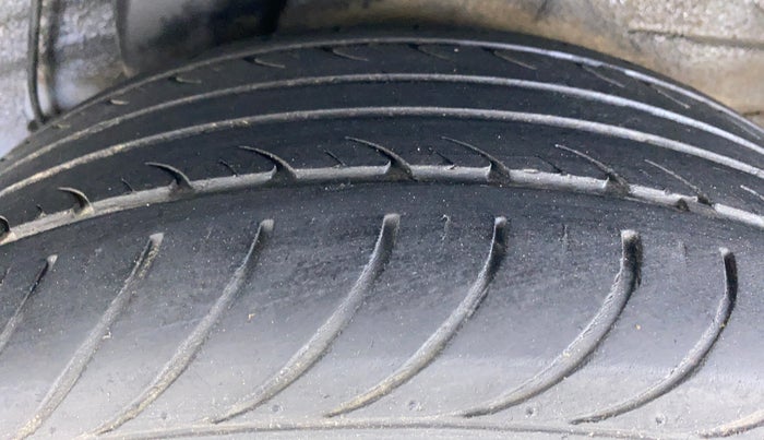 2013 Hyundai i20 ASTA 1.2 O WITH SUNROOF, Petrol, Manual, 58,901 km, Left Rear Tyre Tread