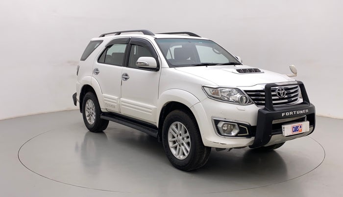 2014 Toyota Fortuner 3.0 4X2 AT, Diesel, Automatic, 73,031 km, Right Front Diagonal