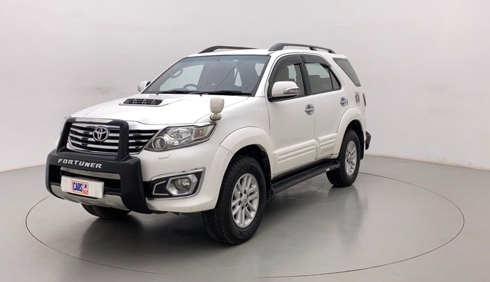 2014 Toyota Fortuner 3.0 4X2 AT, Diesel, Automatic, 73,031 km, Left Front Diagonal