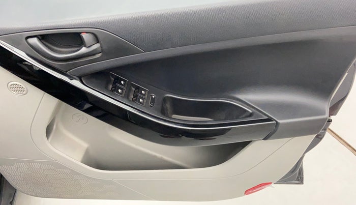 2018 Tata NEXON XM 1.2, Petrol, Manual, 20,545 km, Driver Side Door Panels Control