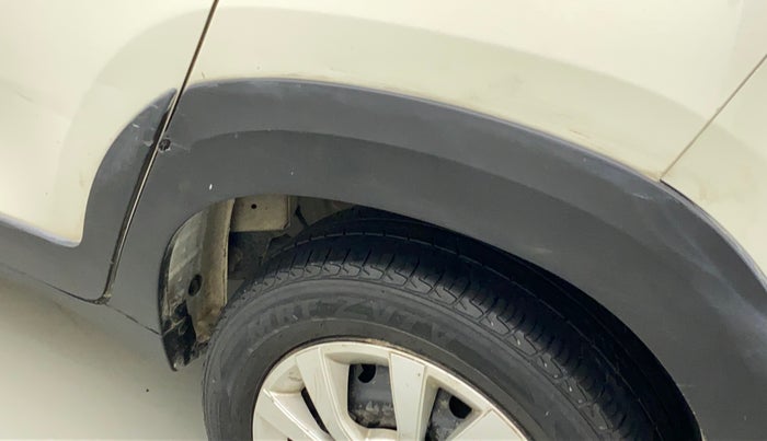 2018 Mahindra KUV 100 NXT K6+ P 6 STR, Petrol, Manual, 34,586 km, Left quarter panel - Cladding has minor damage