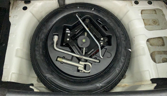 2018 Mahindra KUV 100 NXT K6+ P 6 STR, Petrol, Manual, 34,586 km, Spare Tyre