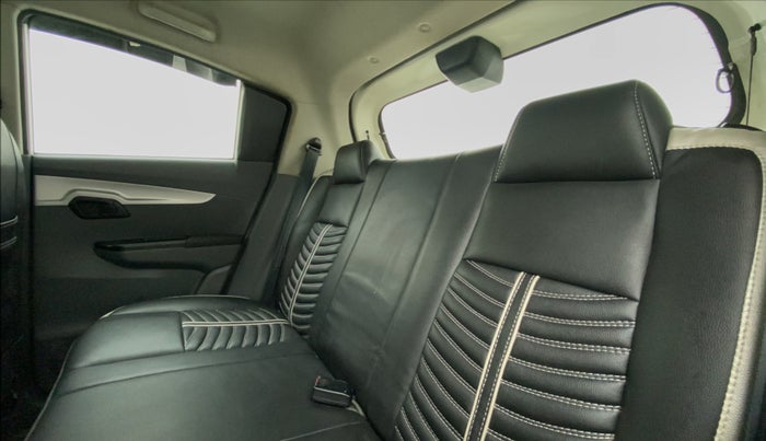 2018 Mahindra KUV 100 NXT K6+ P 6 STR, Petrol, Manual, 34,586 km, Right Side Rear Door Cabin