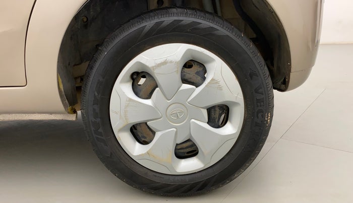 2015 Tata Bolt XM REVOTRON, Petrol, Manual, 58,472 km, Left Rear Wheel