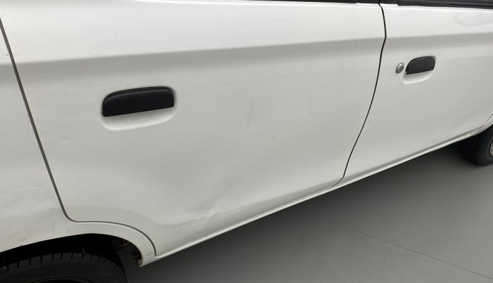 2016 Maruti Alto K10 VXI, Petrol, Manual, 1,02,364 km, Right rear door - Minor scratches