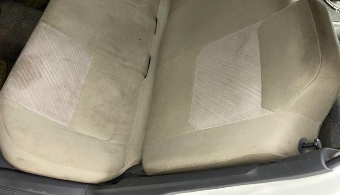 2016 Maruti Alto K10 VXI, Petrol, Manual, 1,02,185 km, Second-row left seat - Cover slightly stained