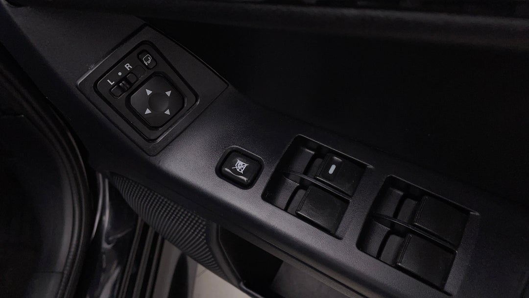 2016 Mitsubishi Lancer Ls, Automatic, 114791 km, Drivers Side Door Panel Controls