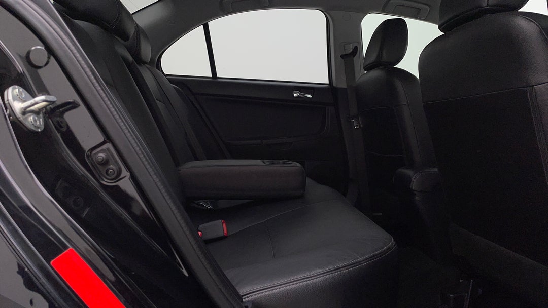 2016 Mitsubishi Lancer Ls, Automatic, 114791 km, Right Side Rear Door Cabin View