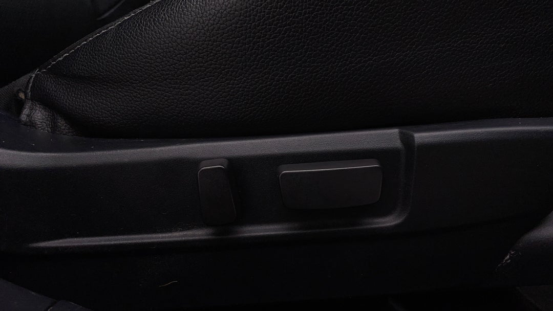 2016 Mitsubishi Lancer Ls, Automatic, 114791 km, Drivers Side Adjustment Panel