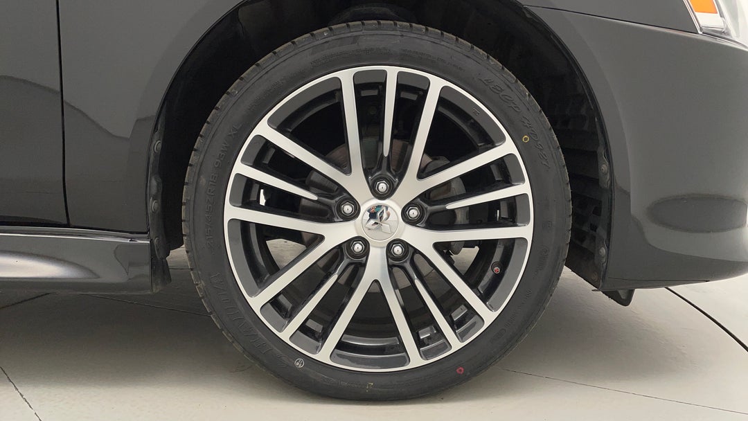 2016 Mitsubishi Lancer Ls, Automatic, 114791 km, Right Front Wheel