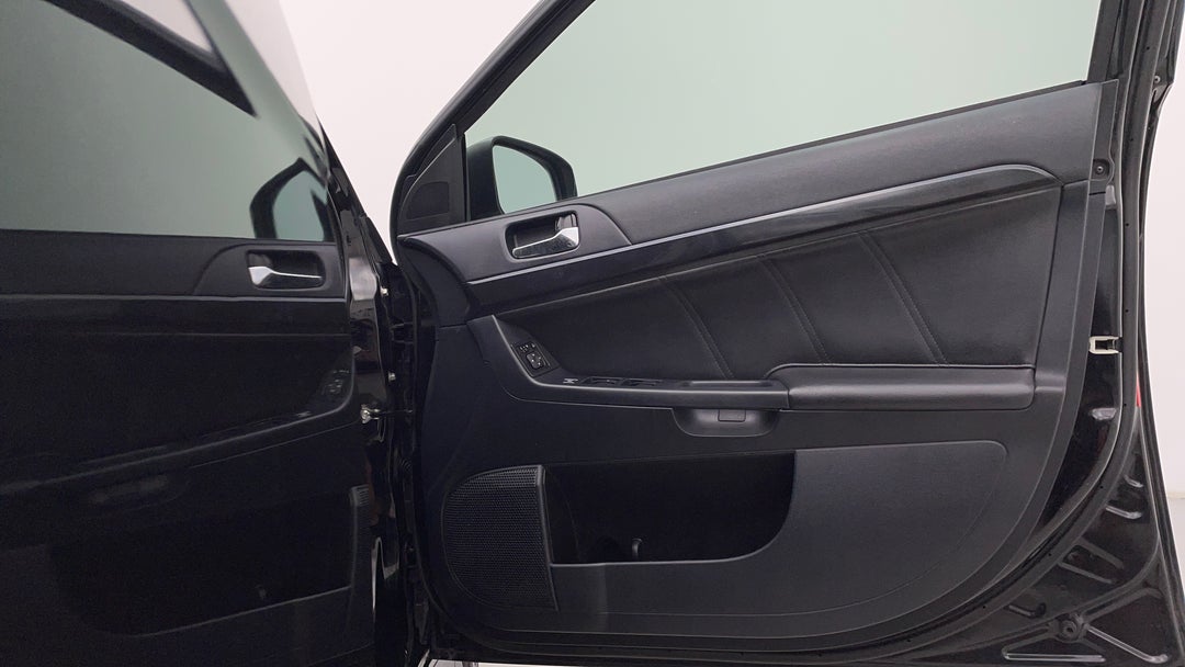 2016 Mitsubishi Lancer Ls, Automatic, 114791 km, Speaker View