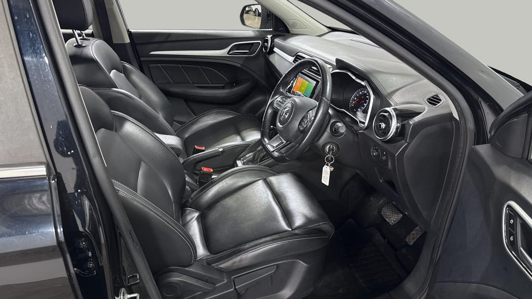 2021 MG ZS Excite, Automatic, 79329 km, Right Side Front Door Cabin View