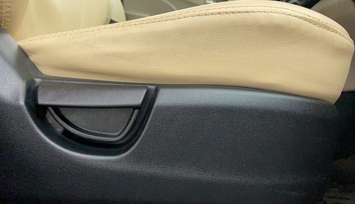2019 Hyundai NEW SANTRO 1.1 SPORTS AMT, Petrol, Automatic, 11,381 km, Driver Side Adjustment Panel