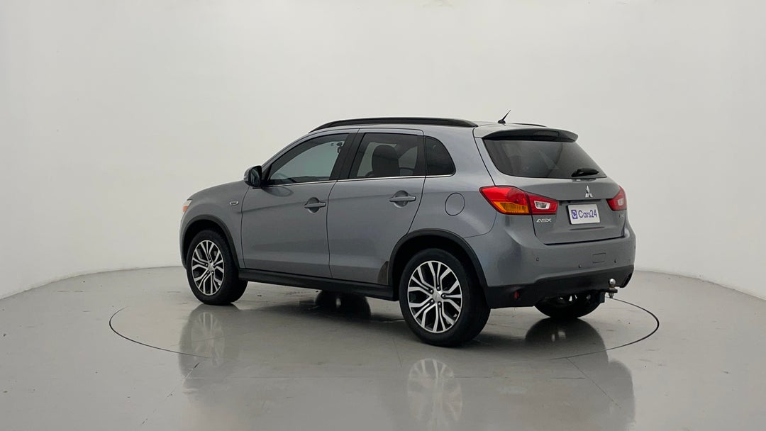 Left Back Diagonal (45- Degree) View