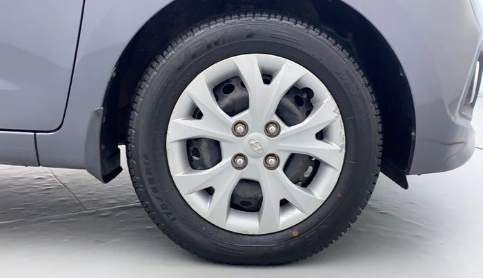 2016 Hyundai Grand i10 MAGNA 1.2 VTVT, Petrol, Manual, 1,01,233 km, Right Front Tyre