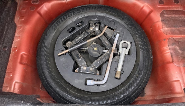 2017 Mahindra Kuv100 K4+ 6 STR, Petrol, Manual, 78,249 km, Spare Tyre