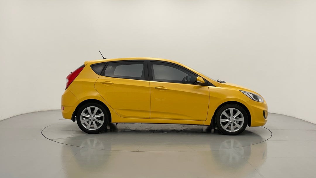 2018 Hyundai Accent Sport, Automatic, 48146 km, Right Side View