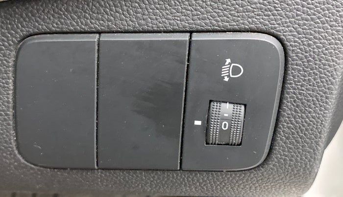 2016 Hyundai Grand i10 SPORTZ 1.2 KAPPA VTVT, Petrol, Manual, 38,606 km, Dashboard - Headlight height adjustment not working