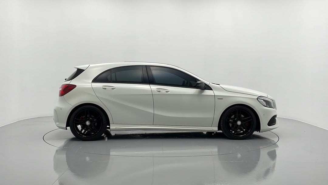 2015 Mercedes-benz A250 Sport 4matic, Automatic, 56570 km, Right Side View