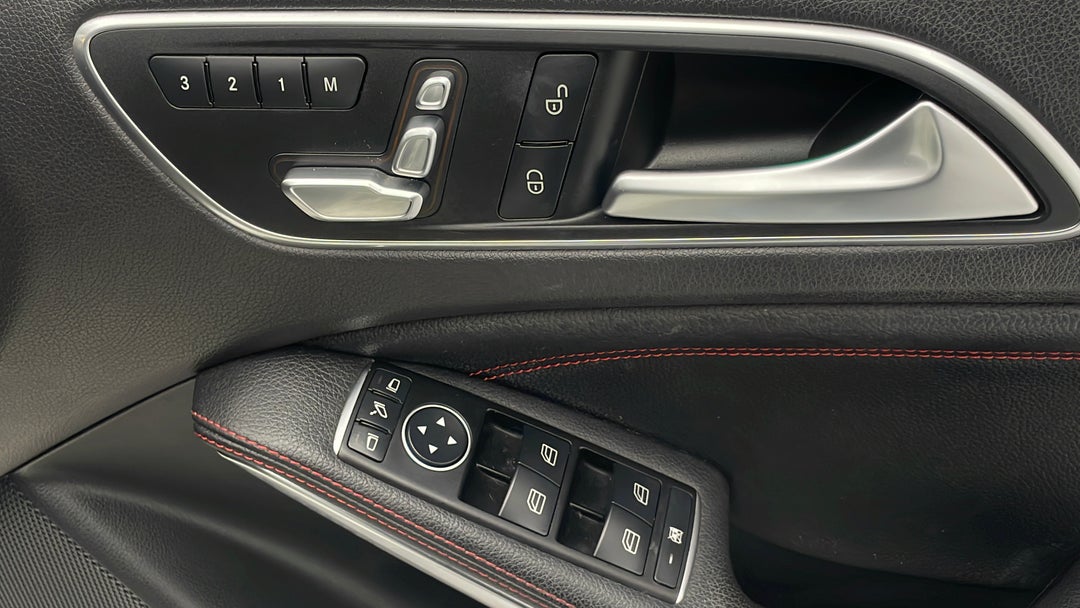 2015 Mercedes-benz A250 Sport 4matic, Automatic, 56570 km, Drivers Side Door Panel Controls