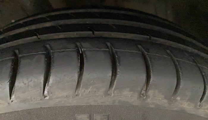 2014 Datsun Go T, Petrol, Manual, 55,319 km, Left Front Tyre Tread