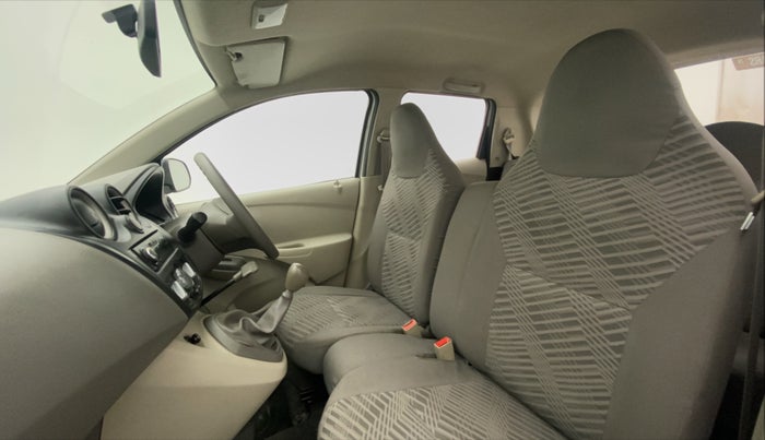2014 Datsun Go T, Petrol, Manual, 55,319 km, Right Side Front Door Cabin