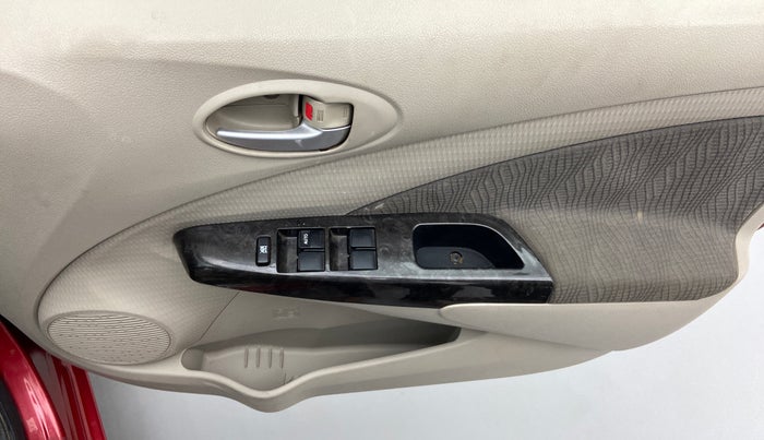 2016 Toyota Etios Liva V  LIMITED, Petrol, Manual, 30,291 km, Driver Side Door Panels Control